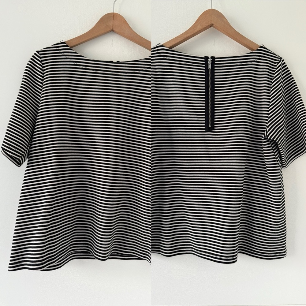 Gap Black and White Stripe Boxy Cut Relaxed Fit Shirt Zipper Back // size medium